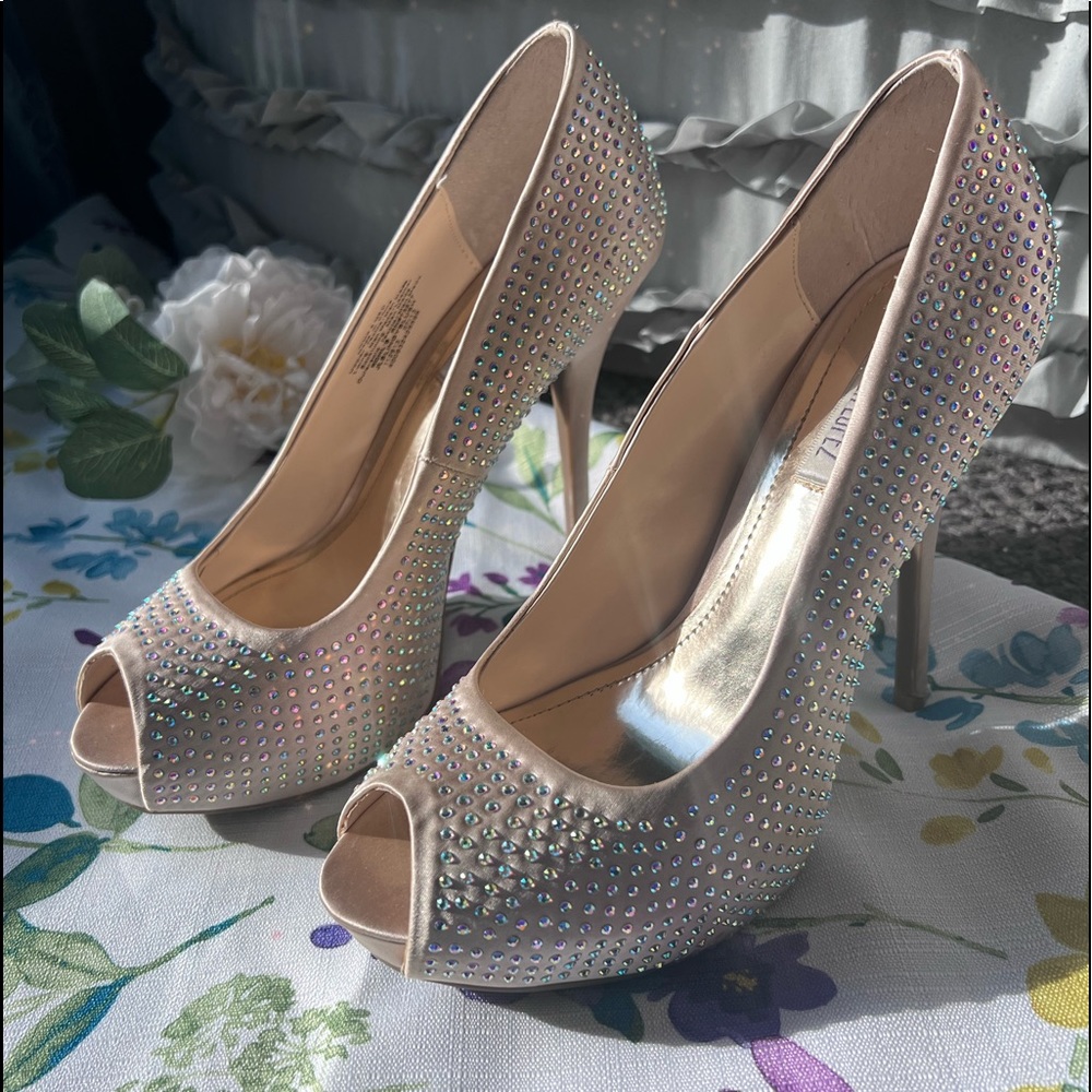 Jennifer Lopez High Heels 8 Medium